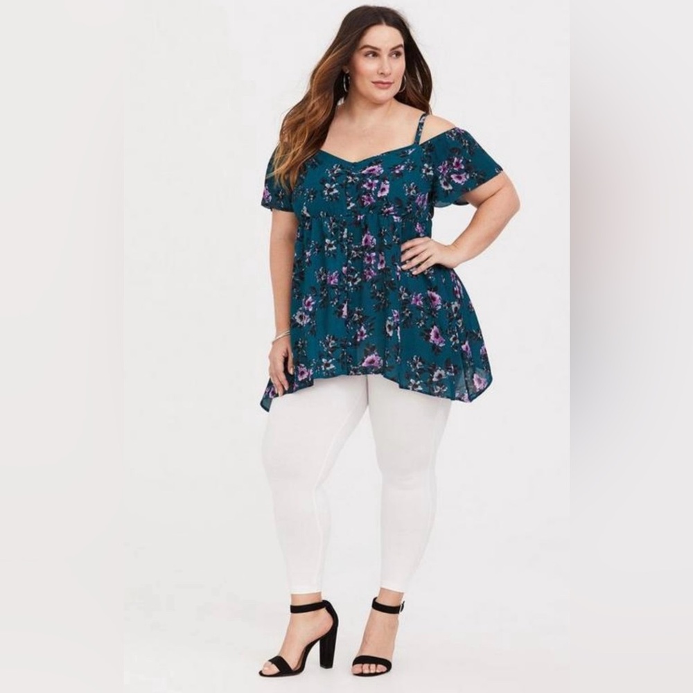 Torrid Georgette Cold Shoulder Button Front Top Size 00 (Medium)